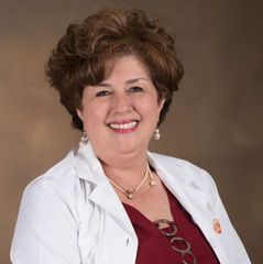 photo of Nina Farhoudi